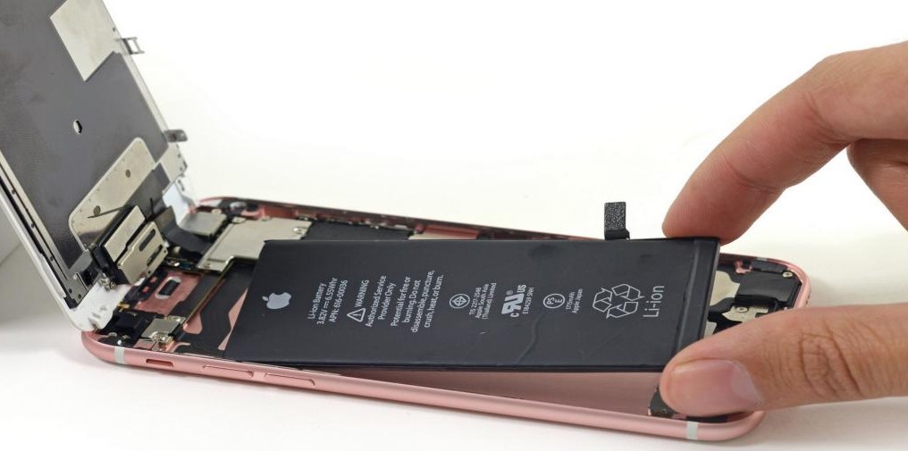 Подводные камни замены аккумулятора на iPhone